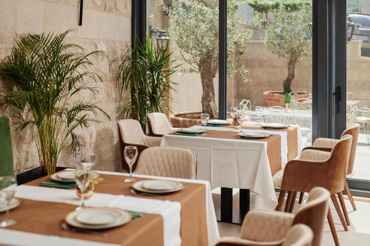 Hotel Diplomat By Aycon بودفا المظهر الخارجي الصورة