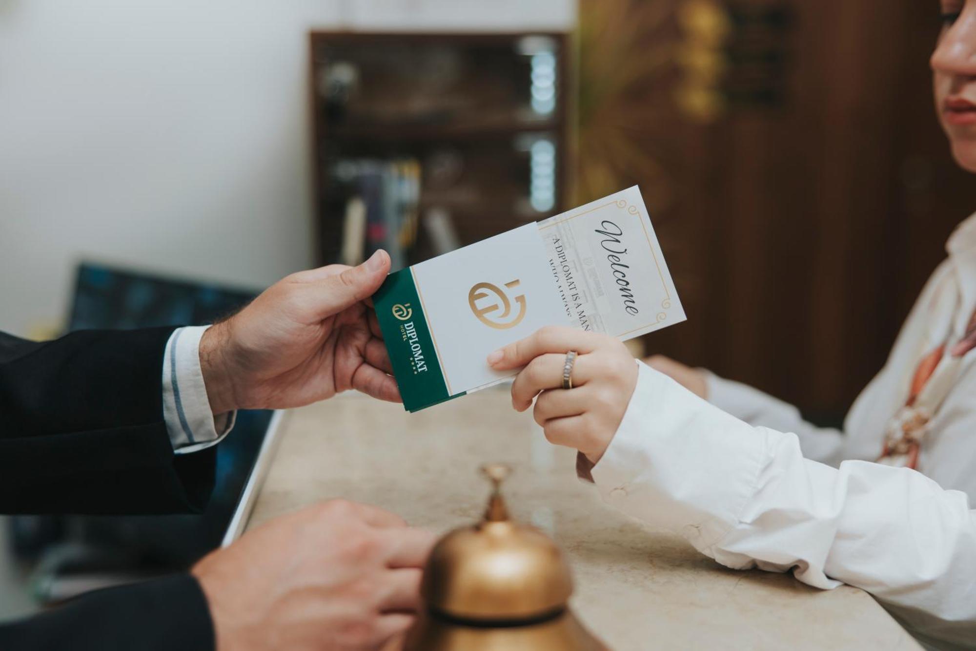 Hotel Diplomat By Aycon بودفا المظهر الخارجي الصورة